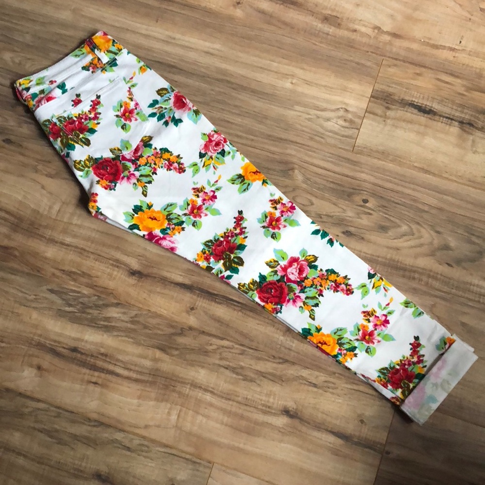 Floral white denim jean